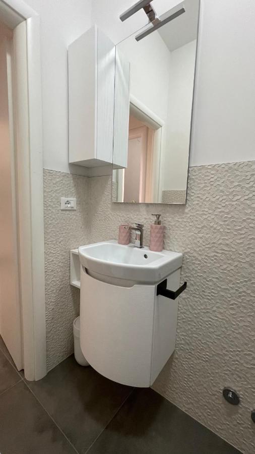 Guest House Kinga Cavour Florenz Exterior foto